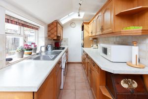 Kitchen- click for photo gallery